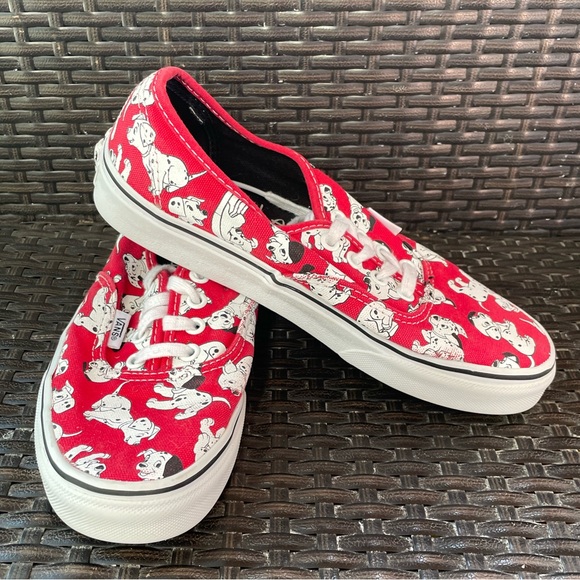 Vans 101 Dalmatians RARE Disney Low Profile Sneakers Lace Up Women’s 7 - Picture 2 of 9